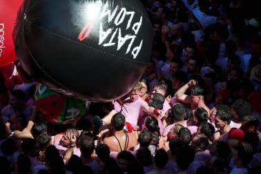 Chupinazo en la plaza del Ayuntamiento