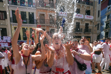 Chupinazo en la plaza del Ayuntamiento
