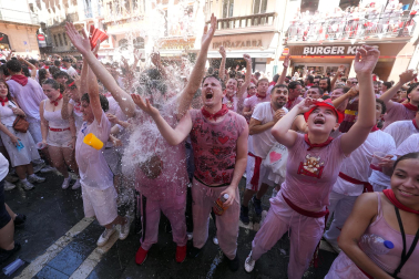 Chupinazo en la plaza del Ayuntamiento