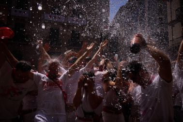 Foto del lanzamiento del chupinazo de San Fermín 2026 en Pamplona.