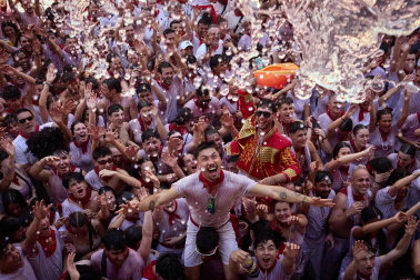 Foto del lanzamiento del chupinazo de San Fermín 2026 en Pamplona.
