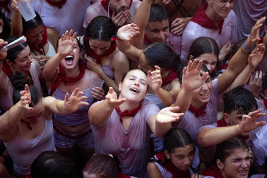 Foto del lanzamiento del chupinazo de San Fermín 2026 en Pamplona.