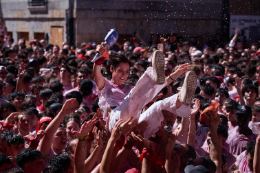 Foto del lanzamiento del chupinazo de San Fermín 2026 en Pamplona.