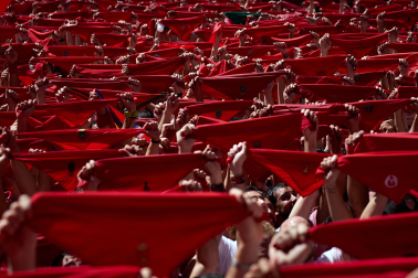 Foto del lanzamiento del chupinazo de San Fermín 2026 en Pamplona.