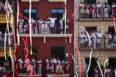Foto del lanzamiento del chupinazo de San Fermín 2026 en Pamplona.