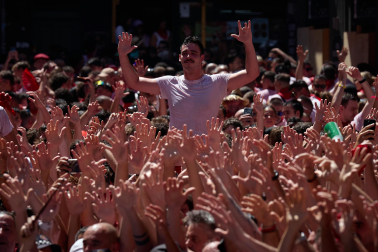 Foto del lanzamiento del chupinazo de San Fermín 2026 en Pamplona.