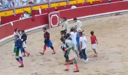 Roberto Armendáriz y Guillermo Hermoso de Mendoza salen a hombros de la Plaza de Toros