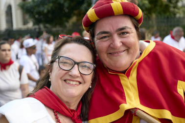 Fotos de la salida de la Comparsa de Gigantes y Cabezudos este 6 de julio de San Fermín 2026
