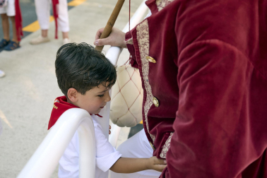 Fotos de la salida de la Comparsa de Gigantes y Cabezudos este 6 de julio de San Fermín 2026