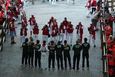 Primer encierro de los Sanfermines con toros de Fuente Ymbro