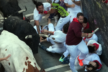 Fotos del primer encierro de San Fermín con toros de Fuente Ymbro