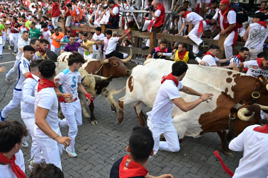 Primer encierro de San Fermín 2026 con toros de Fuente Ymbro.