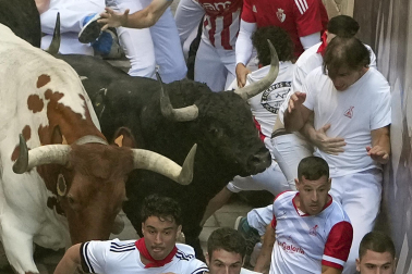 Primer encierro de San Fermín 2026 con toros de Fuente Ymbro.