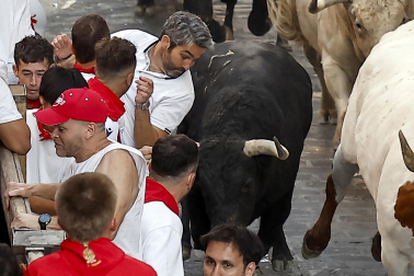 Primer encierro de San Fermín 2026 con toros de Fuente Ymbro.