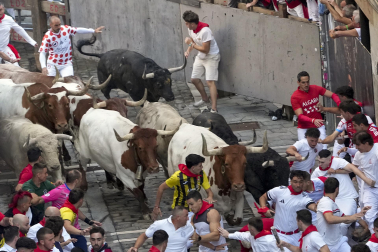 Primer encierro de San Fermín 2026 con toros de Fuente Ymbro.
