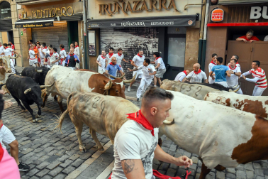 Fotos del primer encierro de San Fermín en Santo Domingo.