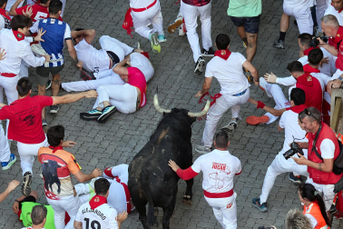 Primer encierro de San Fermín 2026 en el tramo de Telefónica.