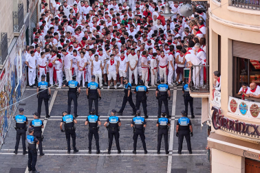 Primer encierro de San Fermín 2026 en el tramo de Telefónica.