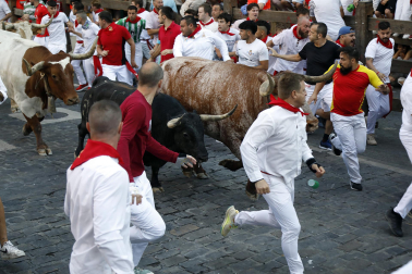 Primer encierro de San Fermín 2026 al final de la Estafeta.