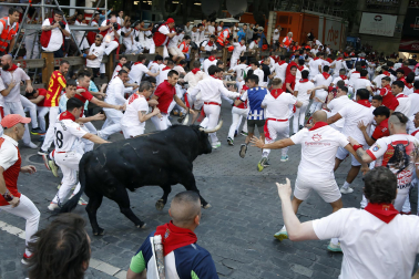 Primer encierro de San Fermín 2026 al final de la Estafeta.