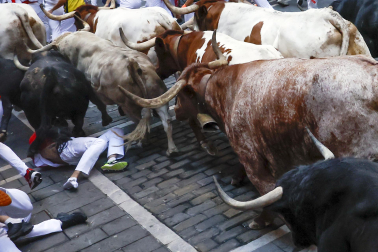 Fotos del primer encierro de San Fermín 2026 con toros de Fuente Ymbro.