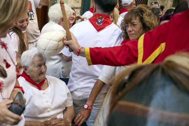 Fotos de la salida de la Comparsa de Gigantes y Cabezudos este 7 de julio de San Fermín 2026