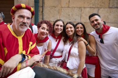 Fotos de la salida de la Comparsa de Gigantes y Cabezudos este 7 de julio de San Fermín 2026