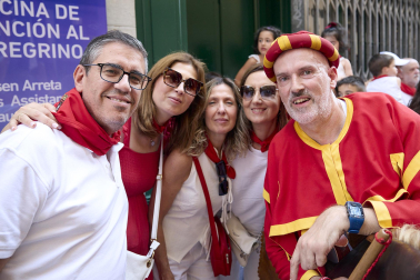 Fotos de la salida de la Comparsa de Gigantes y Cabezudos este 7 de julio de San Fermín 2026