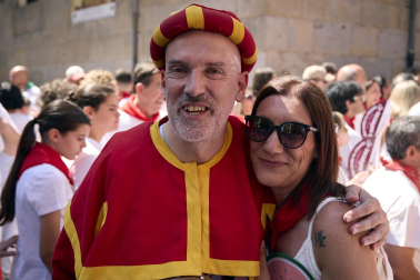 Fotos de la salida de la Comparsa de Gigantes y Cabezudos este 7 de julio de San Fermín 2026