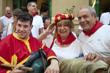 Fotos de la salida de la Comparsa de Gigantes y Cabezudos este 7 de julio de San Fermín 2026