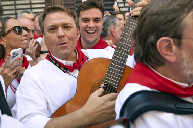 Fotos de la salida de la Comparsa de Gigantes y Cabezudos este 7 de julio de San Fermín 2026