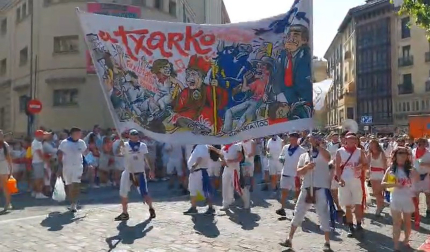 Vídeo de la llegada de las peñas a la corrida de Fuente Ymbro