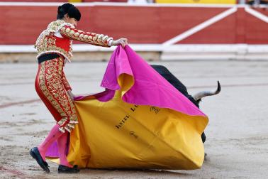 Fotos de la corrida del 7 de julio de la Feria del Toro 2026 con morlacos de Fuente Ymbro para los diestros Daniel Luque, Víctor Hernández y Aarón Palacio