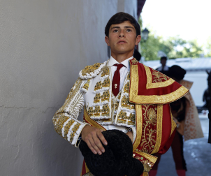 Fotos de la corrida del 7 de julio de la Feria del Toro 2026 con morlacos de Fuente Ymbro para los diestros Daniel Luque, Víctor Hernández y Aarón Palacio