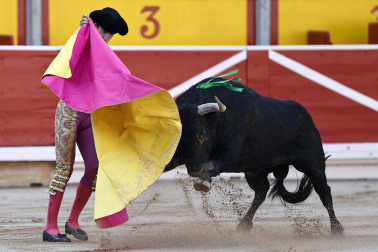 Fotos de la corrida del 7 de julio de la Feria del Toro 2026 con morlacos de Fuente Ymbro para los diestros Daniel Luque, Víctor Hernández y Aarón Palacio