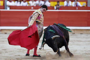 Fotos de la corrida del 7 de julio de la Feria del Toro 2026 con morlacos de Fuente Ymbro para los diestros Daniel Luque, Víctor Hernández y Aarón Palacio