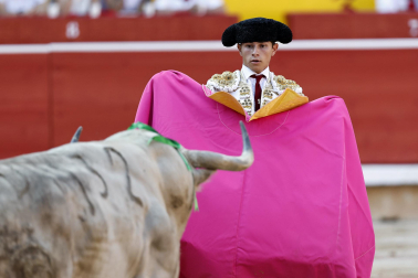 Fotos de la corrida del 7 de julio de la Feria del Toro 2026 con morlacos de Fuente Ymbro para los diestros Daniel Luque, Víctor Hernández y Aarón Palacio