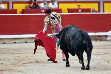 Fotos de la corrida del 7 de julio de la Feria del Toro 2026 con morlacos de Fuente Ymbro para los diestros Daniel Luque, Víctor Hernández y Aarón Palacio