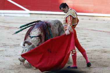 Fotos de la corrida del 7 de julio de la Feria del Toro 2026 con morlacos de Fuente Ymbro para los diestros Daniel Luque, Víctor Hernández y Aarón Palacio