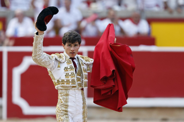 Fotos de la corrida del 7 de julio de la Feria del Toro 2026 con morlacos de Fuente Ymbro para los diestros Daniel Luque, Víctor Hernández y Aarón Palacio