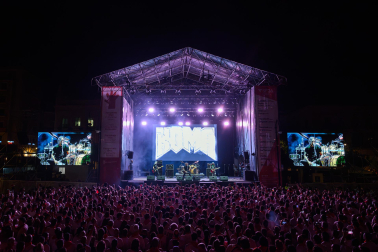Concierto de Koma en la Plaza del Castillo