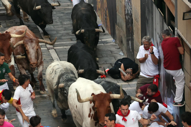 Segundo encierro de San Fermín 2026 con toros de Cebada Gago.
