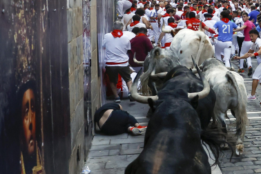 Segundo encierro de San Fermín 2026 con toros de Cebada Gago.