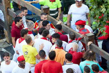 Segundo encierro de San Fermín 2026 con toros de Cebada Gago en Telefónica.