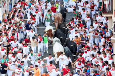 Segundo encierro de San Fermín 2026 con toros de Cebada Gago en Telefónica.