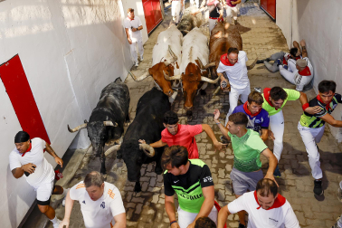 Segundo encierro de San Fermín 2026 con toros de Cebada Gago.