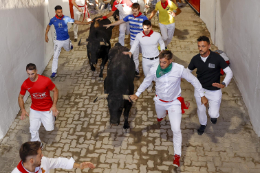 Segundo encierro de San Fermín 2026 con toros de Cebada Gago.
