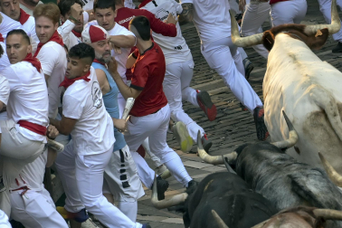 Segundo encierro de San Fermín 2026 con toros de Cebada Gago.