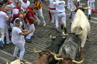 Segundo encierro de San Fermín 2026 con toros de Cebada Gago.