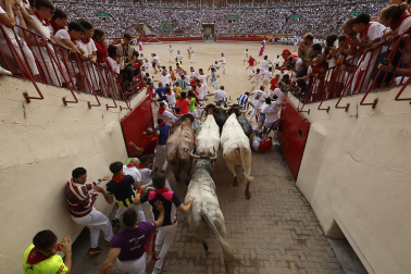 Segundo encierro de San Fermín 2026 con toros de Cebada Gago.
